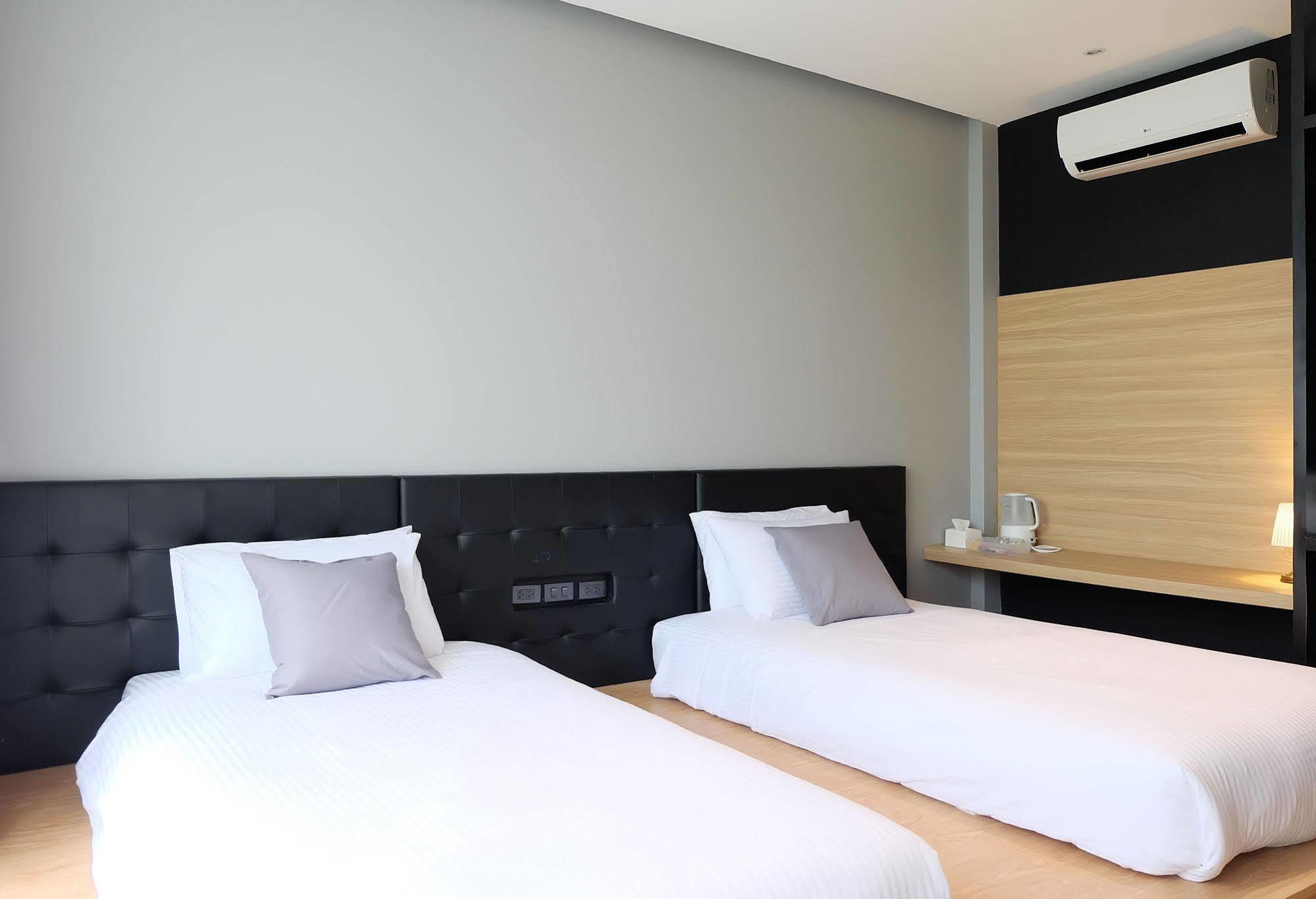 Srianunt Boutique Hotel ブリーラム エクステリア 写真